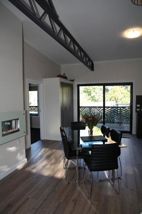 The WeareHouse In Deloraine - Foster Accommodation 33