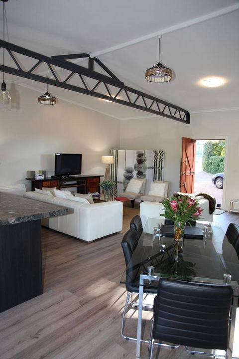 The WeareHouse In Deloraine - Foster Accommodation 29