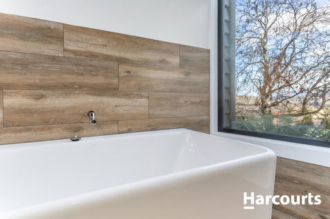 The WeareHouse In Deloraine - Foster Accommodation 18