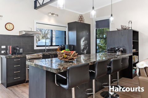 The WeareHouse In Deloraine - Foster Accommodation 17