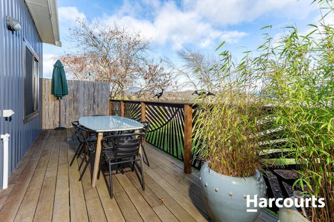 The WeareHouse In Deloraine - Foster Accommodation 9