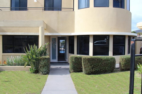 Russell House - Foster Accommodation 1