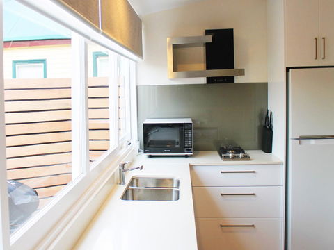 Apartment On King - Free Car - Foster Accommodation 9