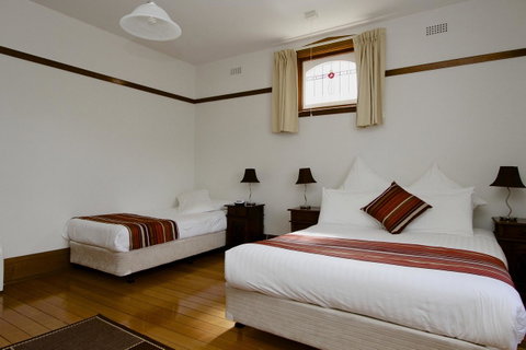 Grosvenor Court Apartments - Foster Accommodation 8