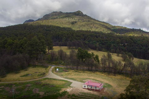 Mountain Blue Guest House - Foster Accommodation 24