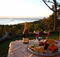 Island View Spa Cottage - Foster Accommodation