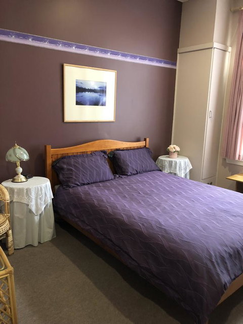 Mount Black Lodge - Foster Accommodation 10