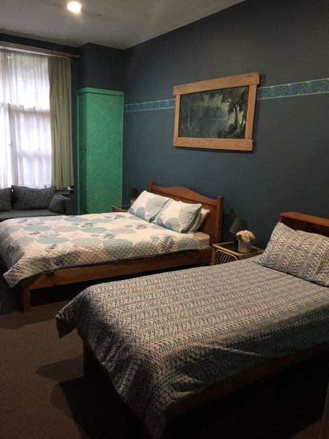 Mount Black Lodge - Foster Accommodation 6