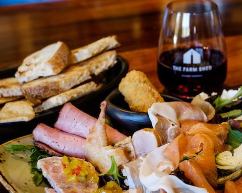 Cod Rock Point - Foster Accommodation 6