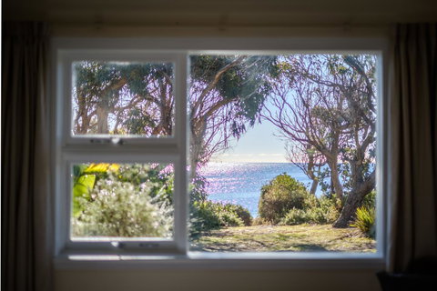 Cod Rock Point - Foster Accommodation 3