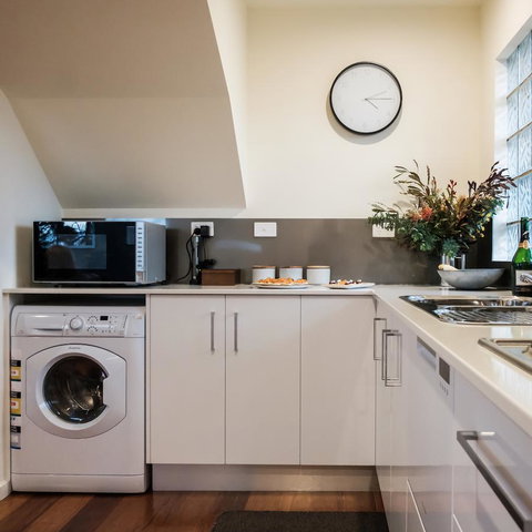 Cod Rock Point - Foster Accommodation 22