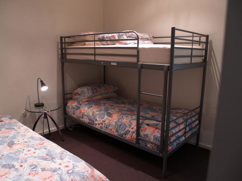 Craggy Peaks Wilderness Cabins - Foster Accommodation 6