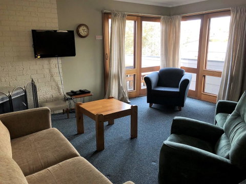 Nettin View 4 - Foster Accommodation 0