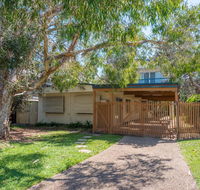 Ngungun Street 10 Dicky Beach - Foster Accommodation