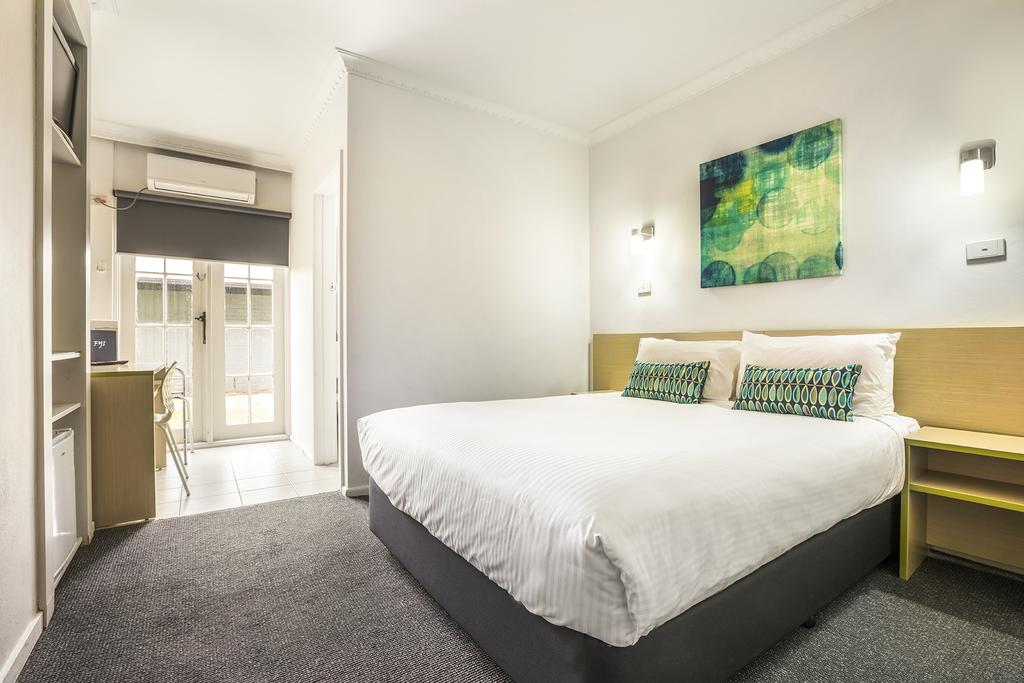 Airport West VIC Foster Accommodation