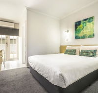 Nightcap at Skyways Hotel - Foster Accommodation