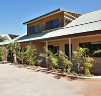 Ningaloo Breeze Villa 7 - 3 Bedroom Fully Self-Contained Holiday Accommodation - Foster Accommodation