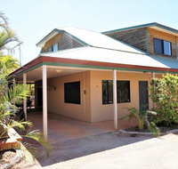 Ningaloo Breeze Villa 8 - 3 Bedroom Fully Self-Contained Holiday Accommodation - Foster Accommodation