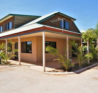 Ningaloo Breeze Villa 9 - 3 Bedroom Fully Self-Contained Holiday Accommodation - Foster Accommodation