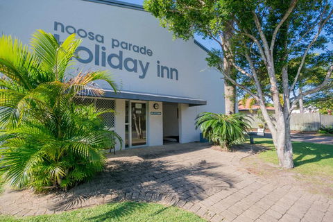 Noosa Parade Holiday Inn - Foster Accommodation 2