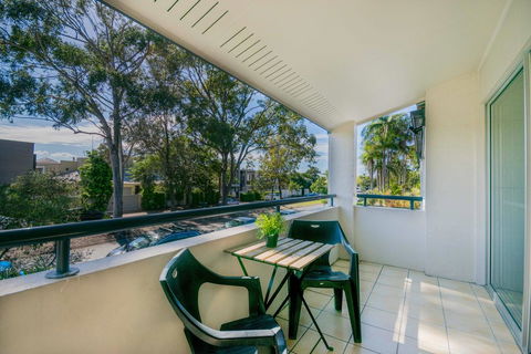 Noosa Parade Holiday Inn - Foster Accommodation 1