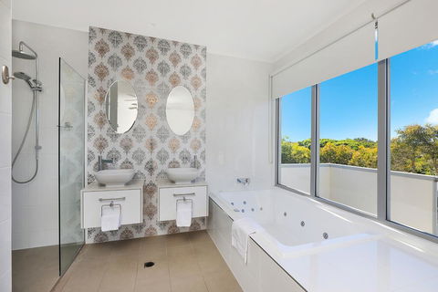 NORTHSHOR- ULTIMATE BEACH HOUSE - Foster Accommodation 3