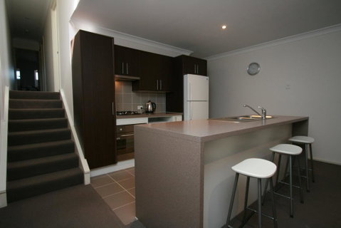Northstar 9/17 Kirwan Close - Foster Accommodation 1