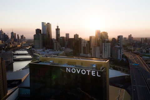 Novotel Melbourne South Wharf - Foster Accommodation 2