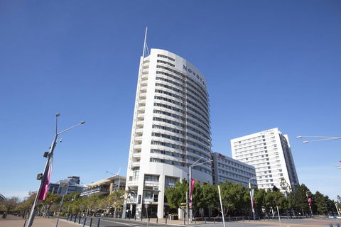 Novotel Sydney Olympic Park - Foster Accommodation 2