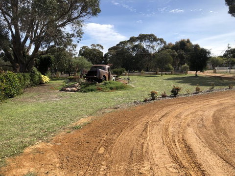 Nutcrackers Lodge - Foster Accommodation 1