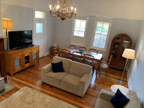 Oakwood Cottage - Foster Accommodation 2