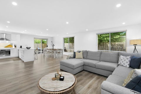 OCEAN BREEZE Family Home - Foster Accommodation 2