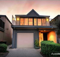 Ocean Grove House with Fantastic Ocean Views - Foster Accommodation