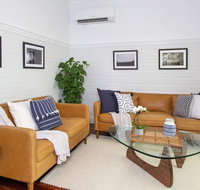 Ocean Mist Cottage - across from pet friendly beach - Foster Accommodation