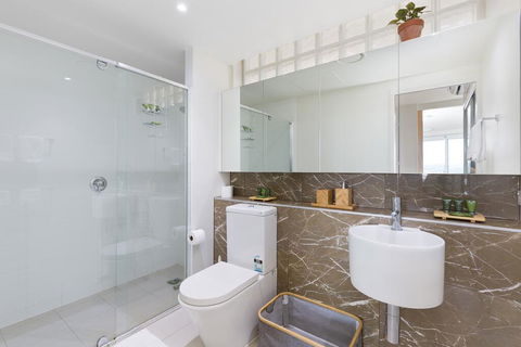 Ocean Views - Foster Accommodation 2