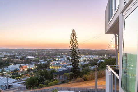 Ocean Views - Foster Accommodation 3