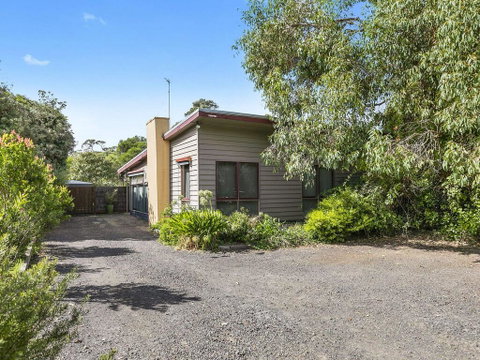 OCEANS 12 - ANGLESEA - Foster Accommodation 0