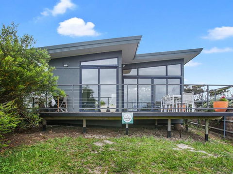 OCEANS 12 - Modern Ocean View Villa - Foster Accommodation 0