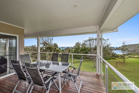 Oceanview Beach Front - Foster Accommodation 1