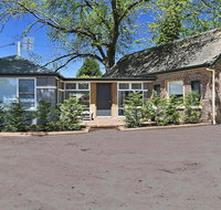 Old Bank Stables - 3 night weekends for price of 2 - Foster Accommodation