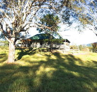 Old Schoolmaster's Cottage on the Barrington River - Foster Accommodation