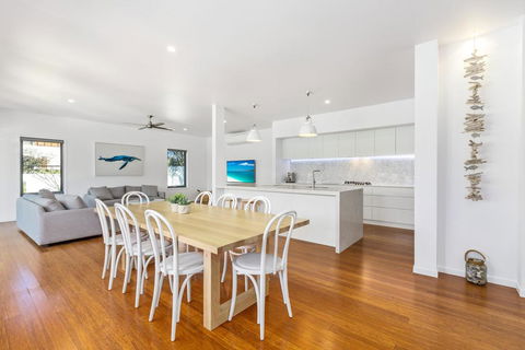 On Northpoint At Salt - Foster Accommodation 2