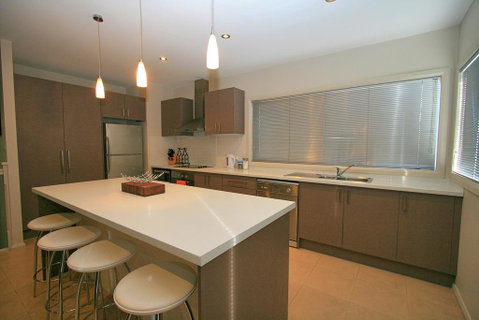 Opus 1/10 Poly Cow Lane - Foster Accommodation 3
