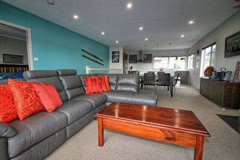 Opus 1/10 Poly Cow Lane - Foster Accommodation 1