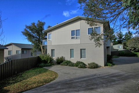 Opus 1/10 Poly Cow Lane - Foster Accommodation 2