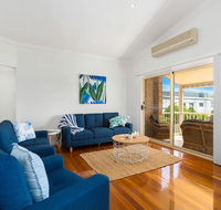 Orient Express To The Beach - Foster Accommodation
