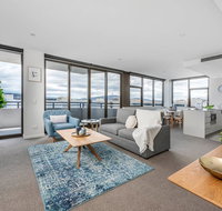 Oversized Luxe 1 Bedder - Amazing Barton - Gym - Foster Accommodation