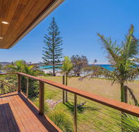Pacifica 1 - On the beach at Brooms Head - Foster Accommodation