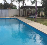 Paddle Steamer Motel - Foster Accommodation