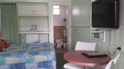Paddle Steamer Motel - Foster Accommodation 2